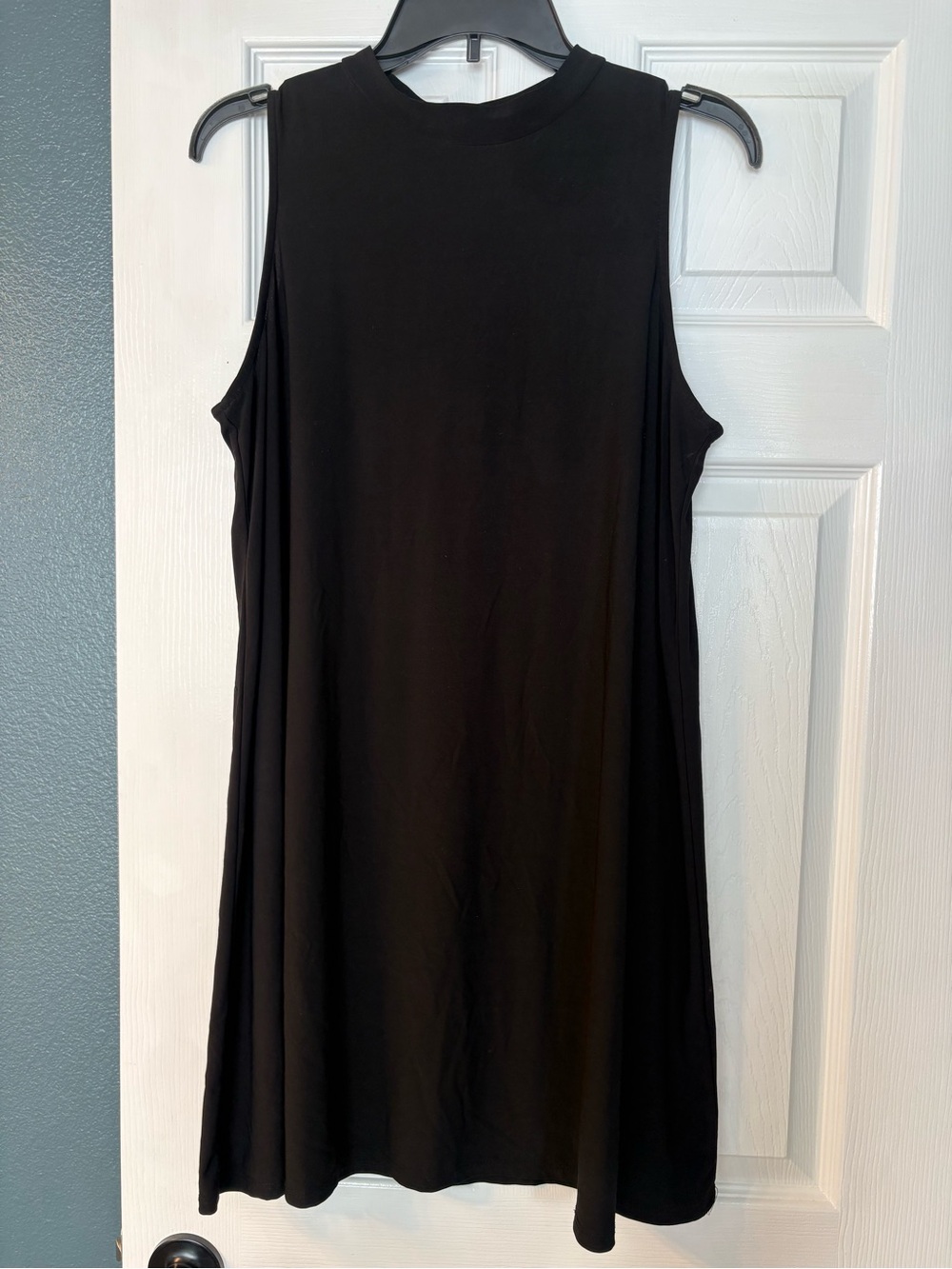 ⭐️5/$15! Annalee + Hope Black Sleeveless Shift Dress